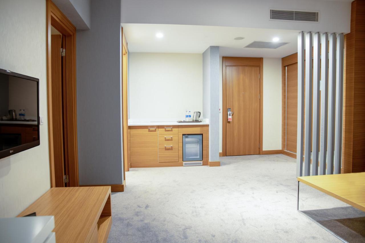 Ramada Plaza By Wyndham Istanbul Asia Airport Kocaeli Buitenkant foto