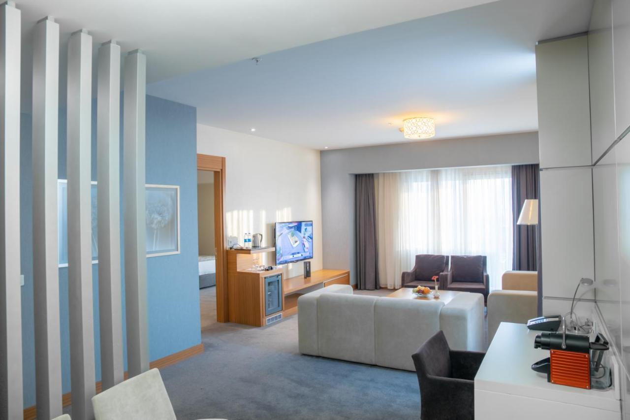 Ramada Plaza By Wyndham Istanbul Asia Airport Kocaeli Buitenkant foto