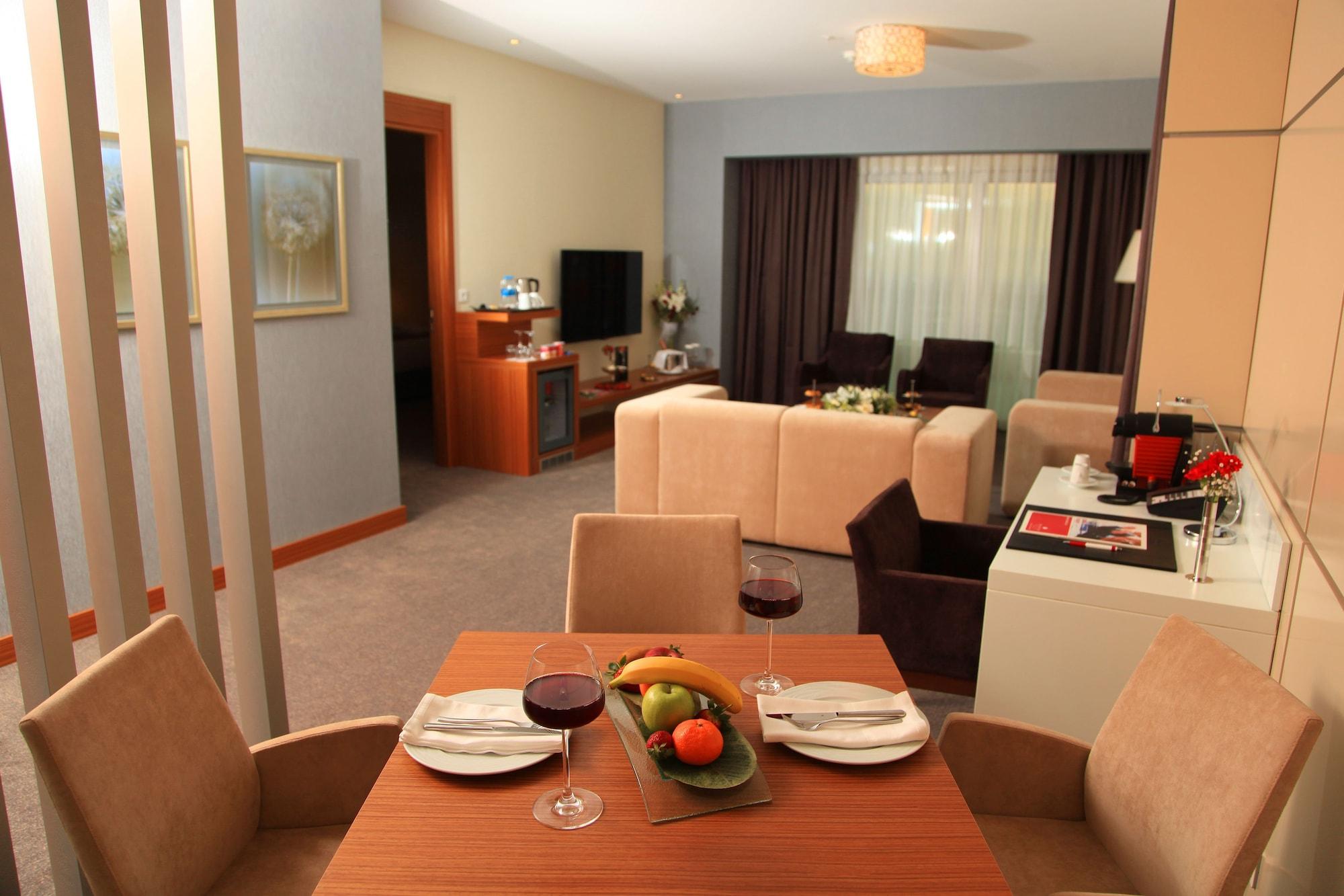 Ramada Plaza By Wyndham Istanbul Asia Airport Kocaeli Buitenkant foto
