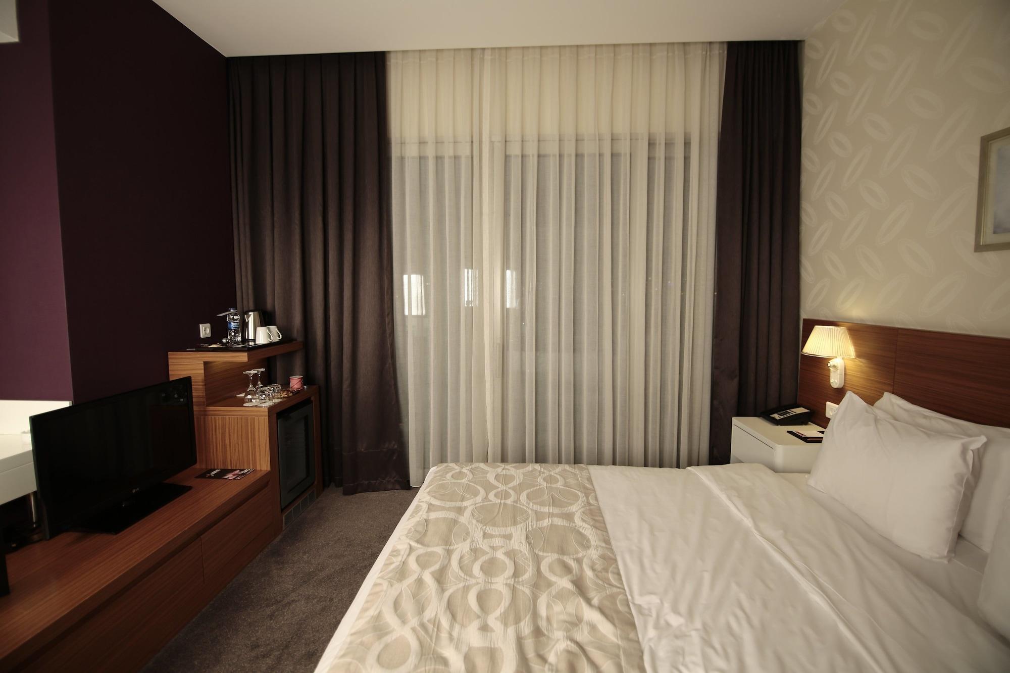 Ramada Plaza By Wyndham Istanbul Asia Airport Kocaeli Buitenkant foto